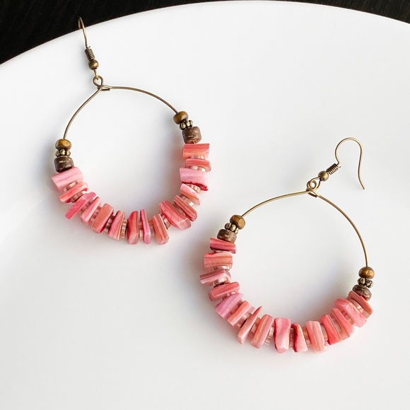 NEW "Canyon" Shell Round Earrings (red) - Picture 2 of 7